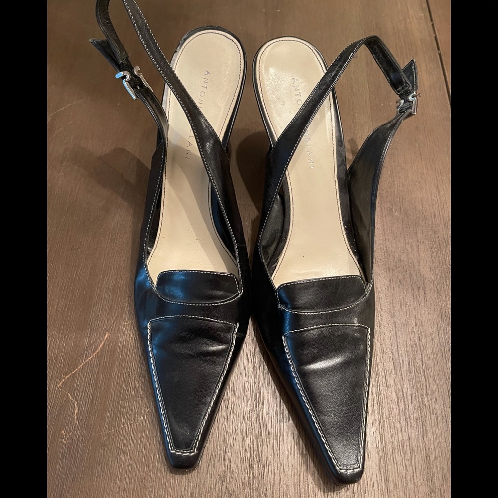 Antonio Melani black pointy sling back heels/10